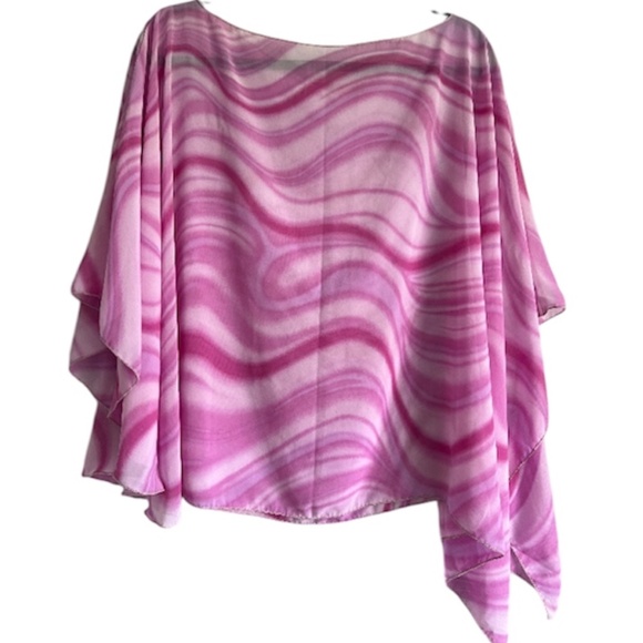 Modern Flowy Wave pattern lightweight poncho style top - Picture 6 of 9